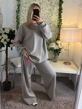 Load image into Gallery viewer, Hannah Lounge Set Tan
