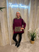 Load image into Gallery viewer, Eva Hoodie Burgundy

