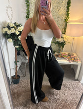 Load image into Gallery viewer, XB Joggers Black
