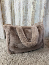 Load image into Gallery viewer, Teddy Bag Beige
