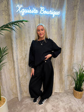 Load image into Gallery viewer, Hallie Sweatshirt Black
