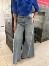 Load image into Gallery viewer, Willow Jeans
