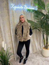 Load image into Gallery viewer, Ivy Gilet
